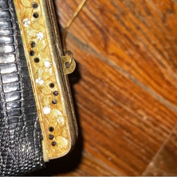 Vintage Clutch with Chain - Picture 3 of 9